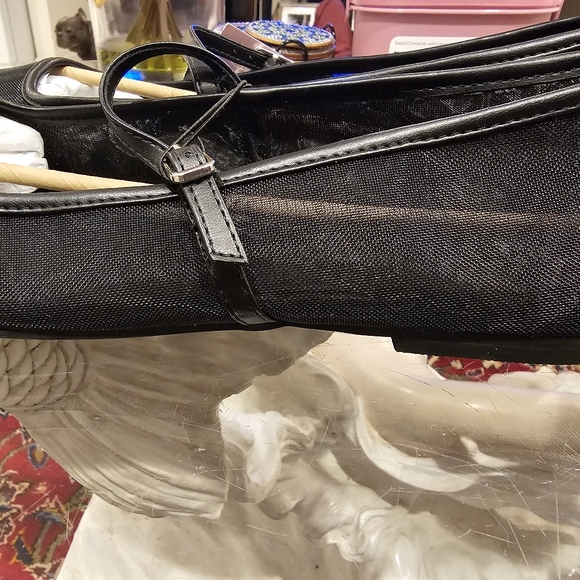 New womans size 12 flats( Memory foam) - Picture 3 of 8